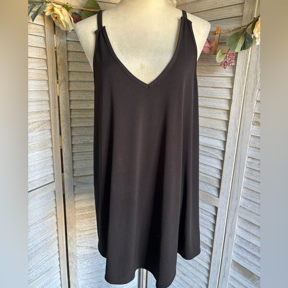 FIRST LOVE Women’s SZ 3X Black V-Neck Sleeveless Blouse, VHemline, Gathered Back - Picture 5 of 16
